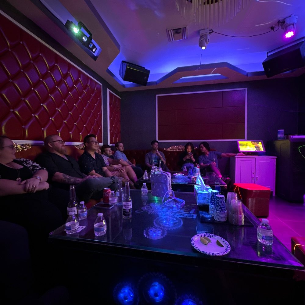  thiết kế nội thất cho container karaoke